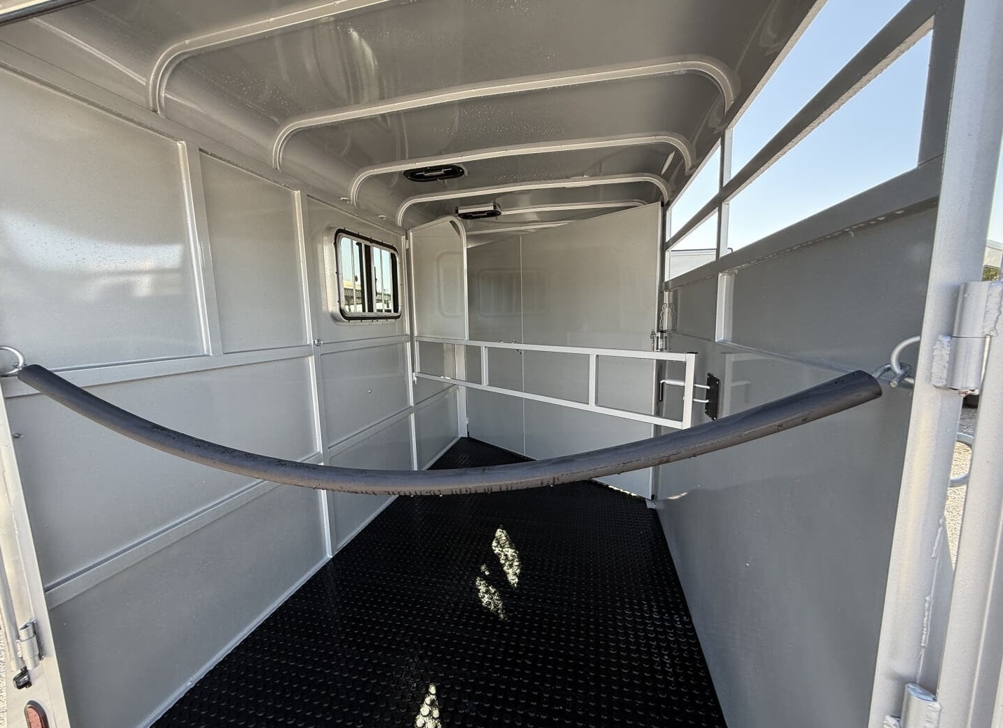 2026 Bee Trailers 2 Horse Durango Slant Load 6x13 Horse Trailer - Image 4